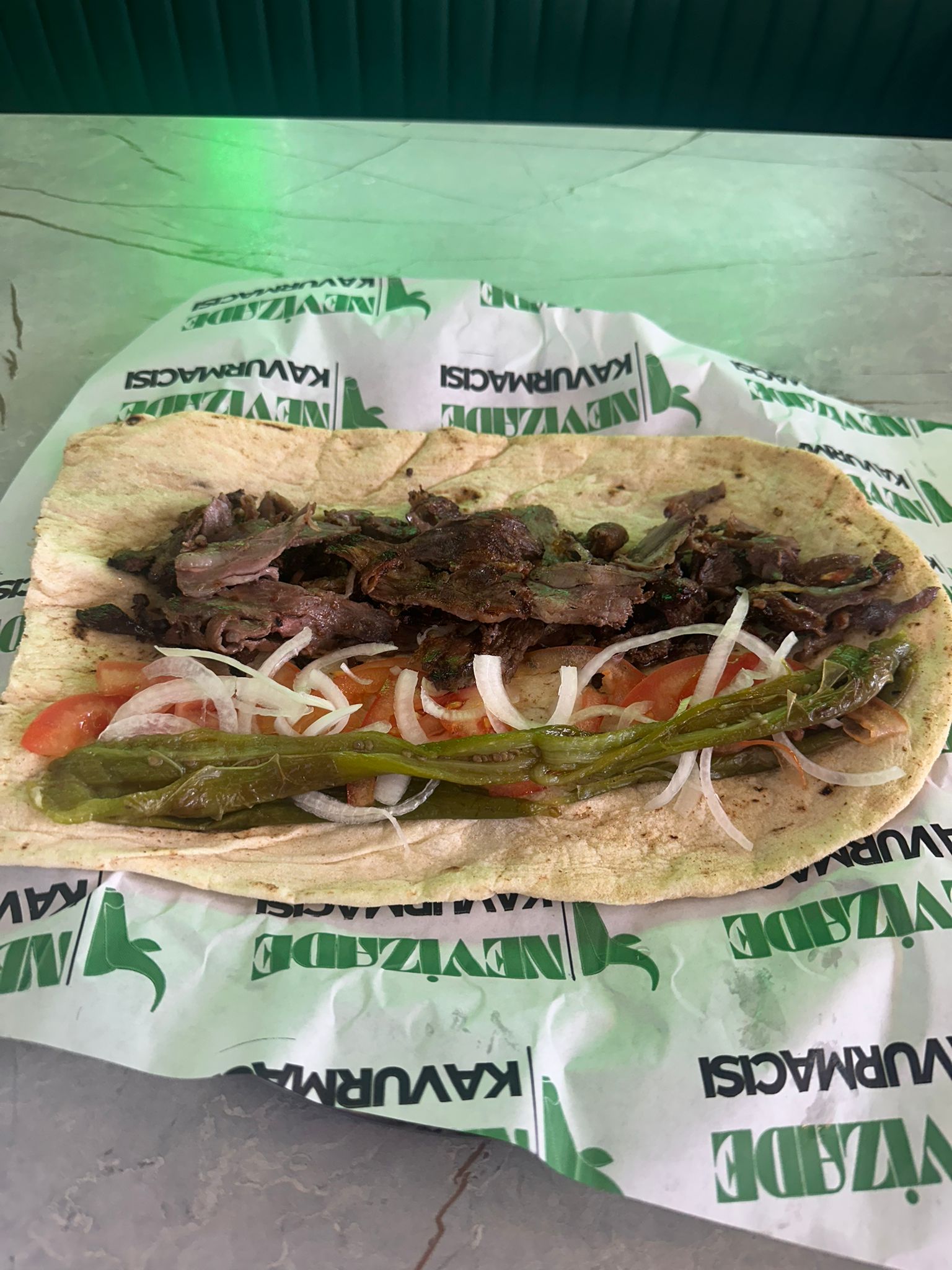 100 gr Lavaş Et Döner